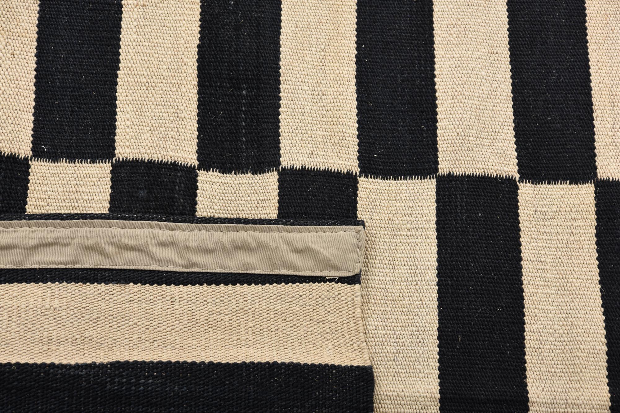 3' 3 x 4' 11 Hand Woven Kilim Modern Wool Rug