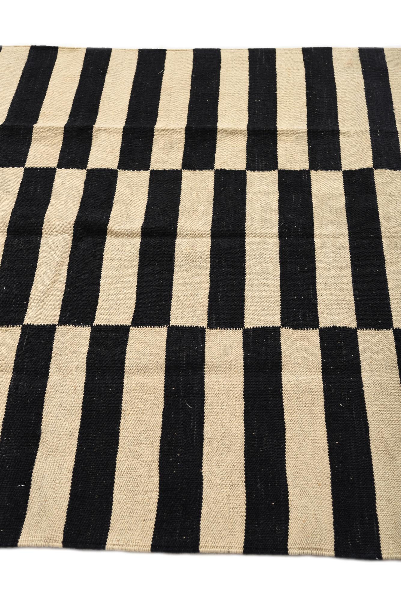 4' x 5' 9 Hand Woven Kilim Modern Wool Rug