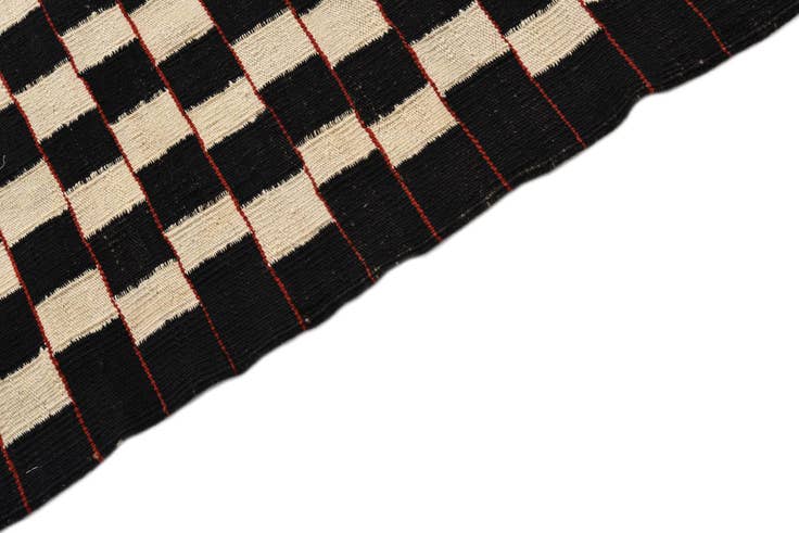 Detail image of 4' 5 x 5' 10 Hand Woven Kilim Modern Wool Rug