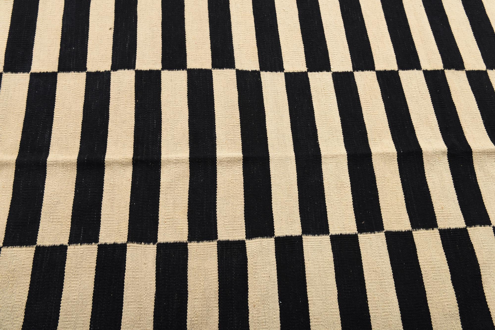 4' 3 x 6' Hand Woven Kilim Modern Wool Rug