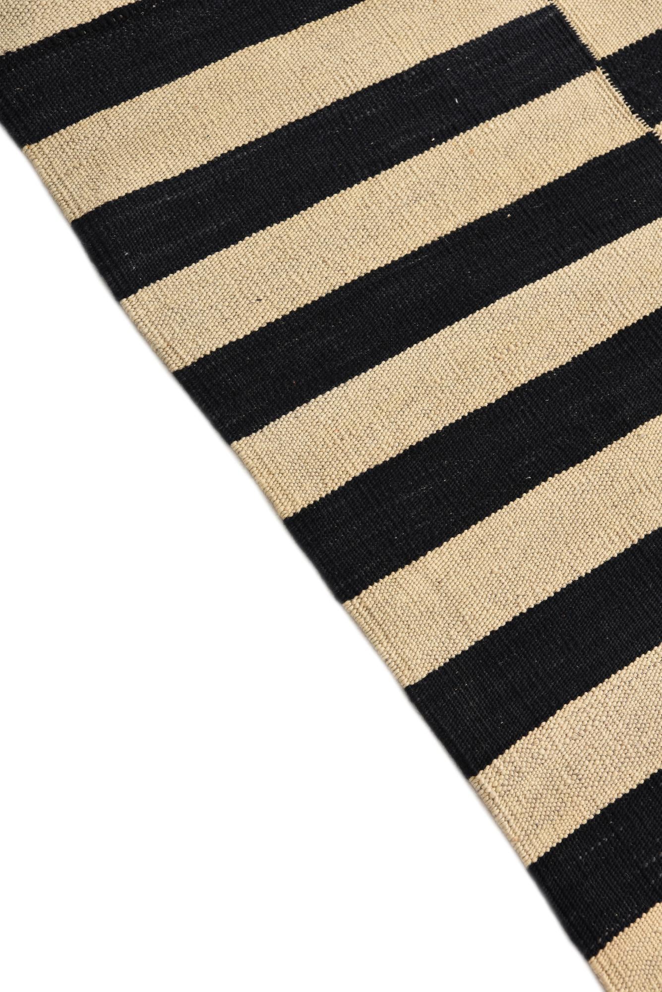4' 2 x 5' 9 Hand Woven Kilim Modern Wool Rug