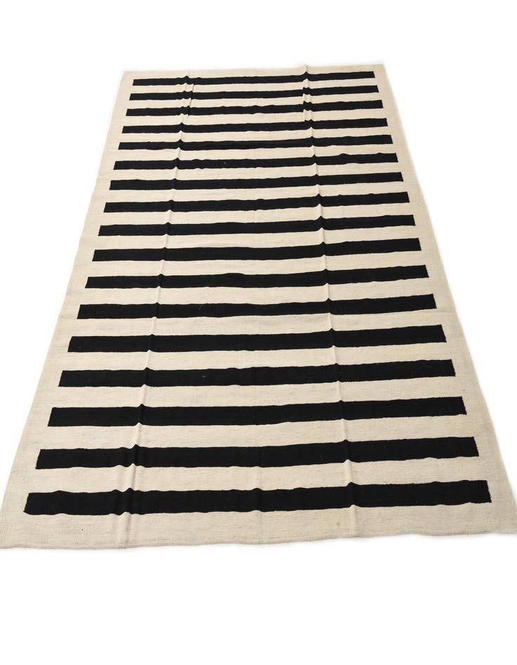 Detail image of 8' 2 x 9' 8  Hand Woven Kilim Modern Wool Rug