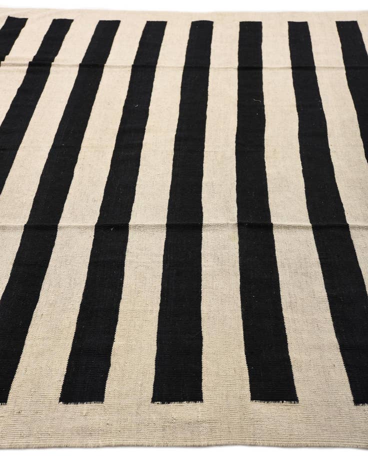 Detail image of 8' 2 x 9' 8  Hand Woven Kilim Modern Wool Rug