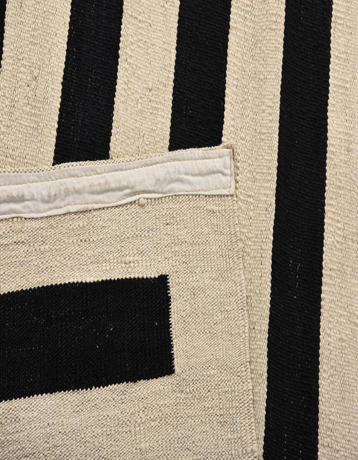 Detail image of 8' 2 x 9' 8  Hand Woven Kilim Modern Wool Rug