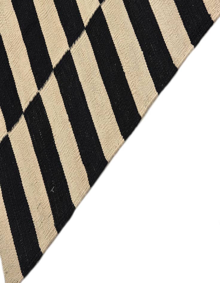 Detail image of 2' 7 x 4'  Hand Woven Kilim Modern Wool Rug