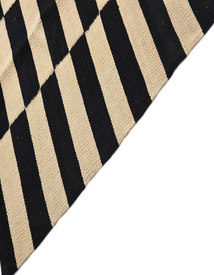 Detail image of 2' 8 x 3' 11  Hand Woven Kilim Modern Wool Rug