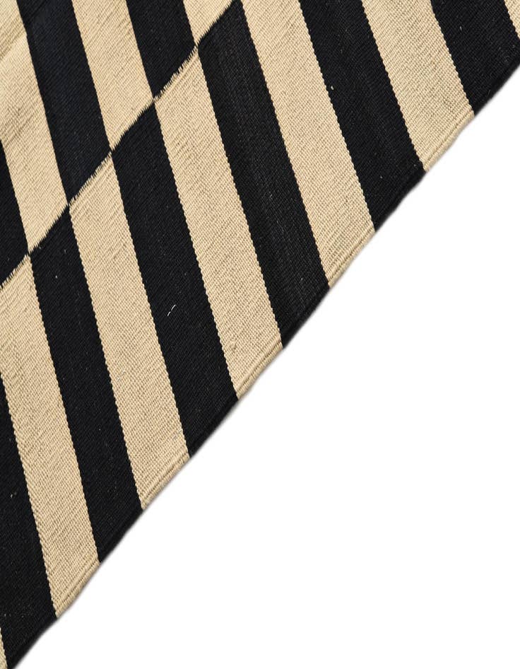 Detail image of 2' 8 x 3' 10 Hand Woven Kilim Modern Wool Rug