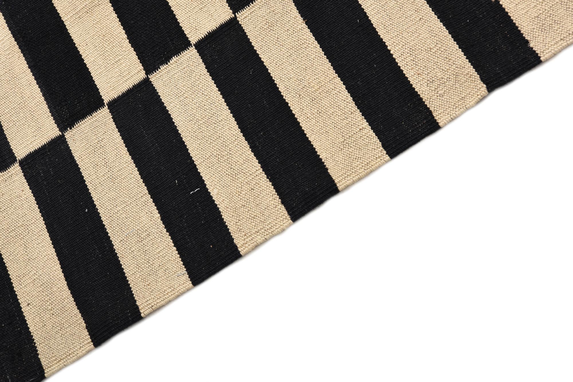 2' 7 x 3' 10 Hand Woven Kilim Modern Wool Rug