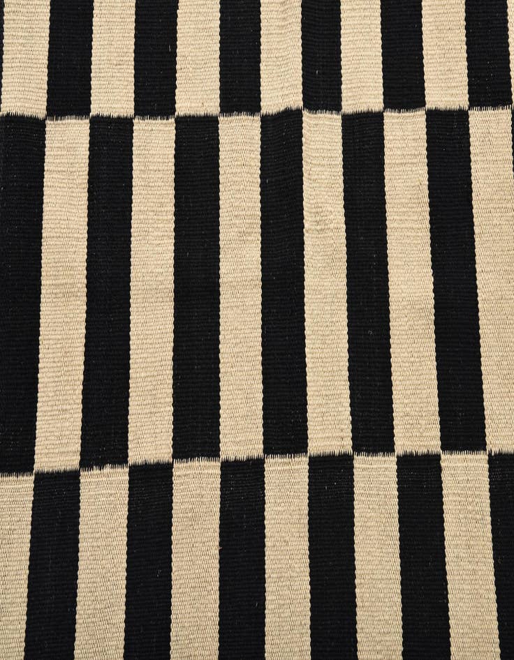 Detail image of 2' 7 x 3' 10  Hand Woven Kilim Modern Wool Rug