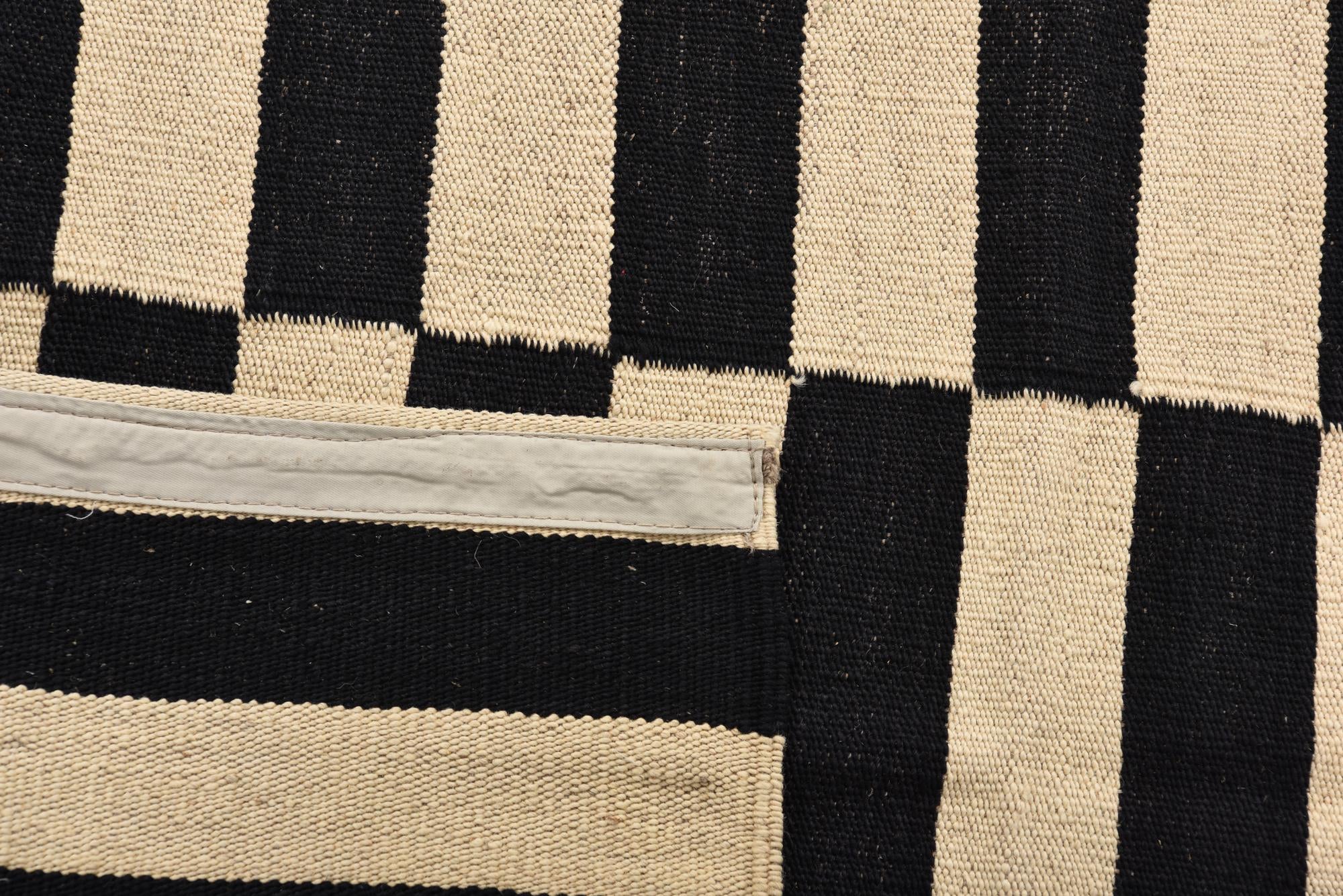 2' 8 x 3' 10 Hand Woven Kilim Modern Wool Rug