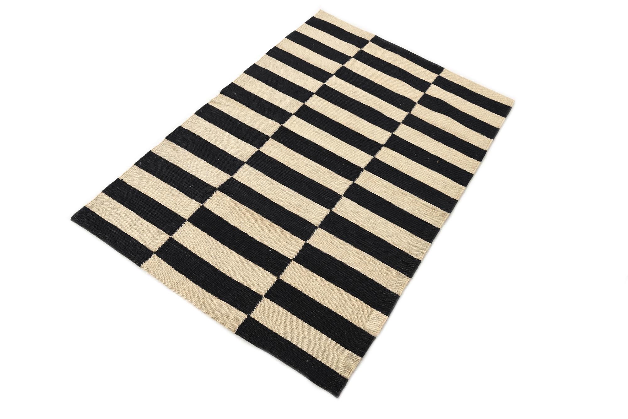 2' 7 x 3' 10 Hand Woven Kilim Modern Wool Rug