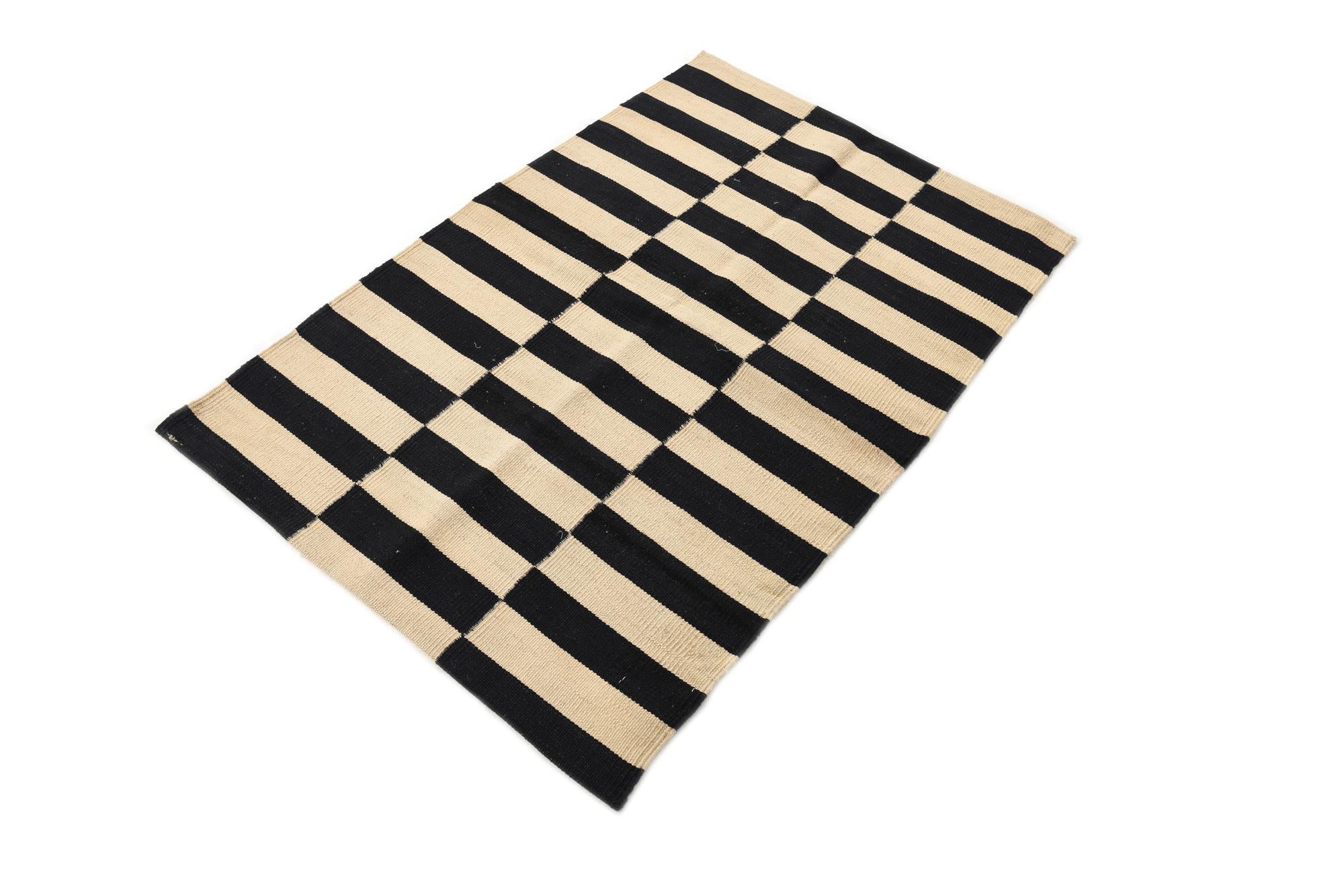 2' 7 x 3' 10 Hand Woven Kilim Modern Wool Rug