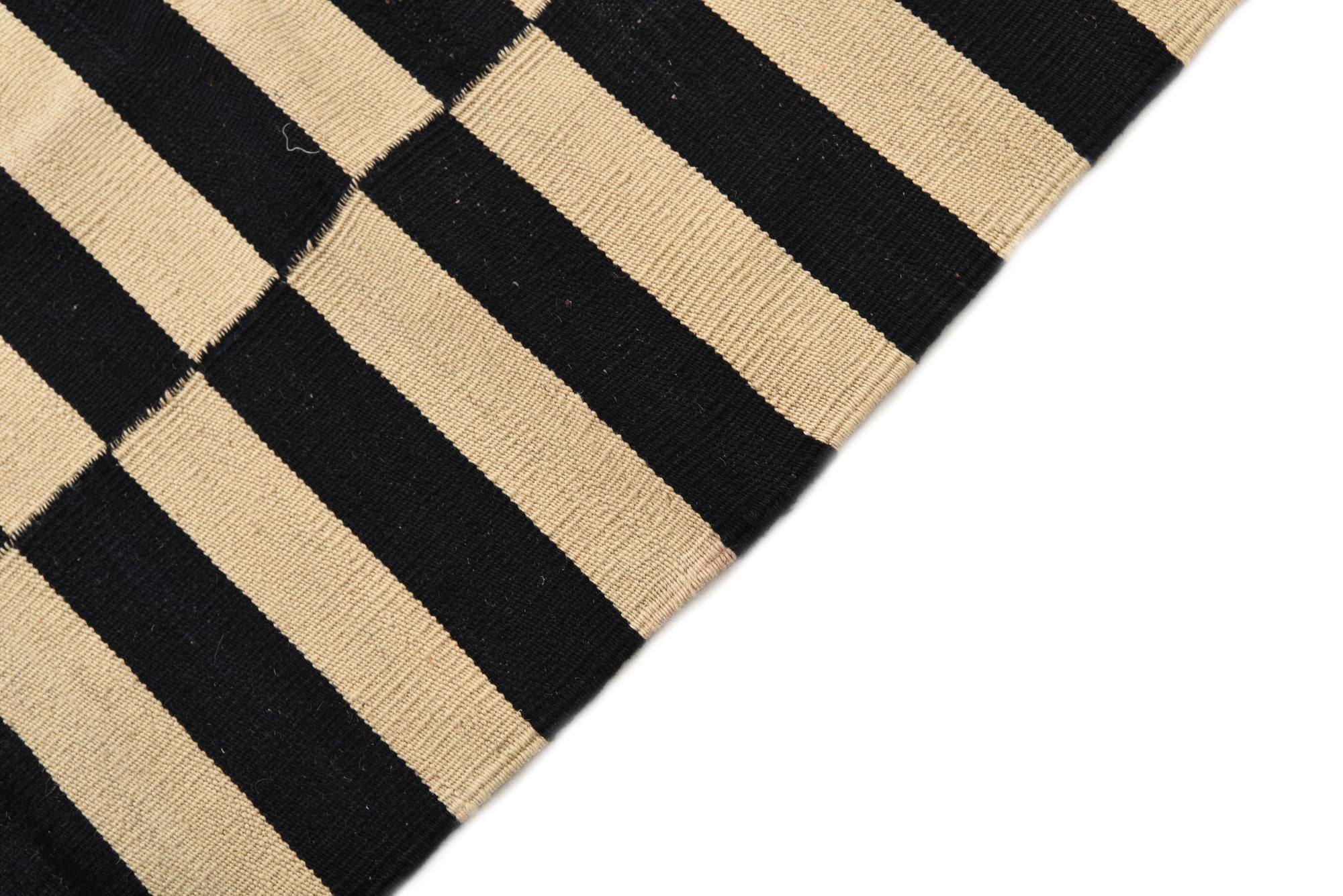 2' 7 x 3' 10 Hand Woven Kilim Modern Wool Rug