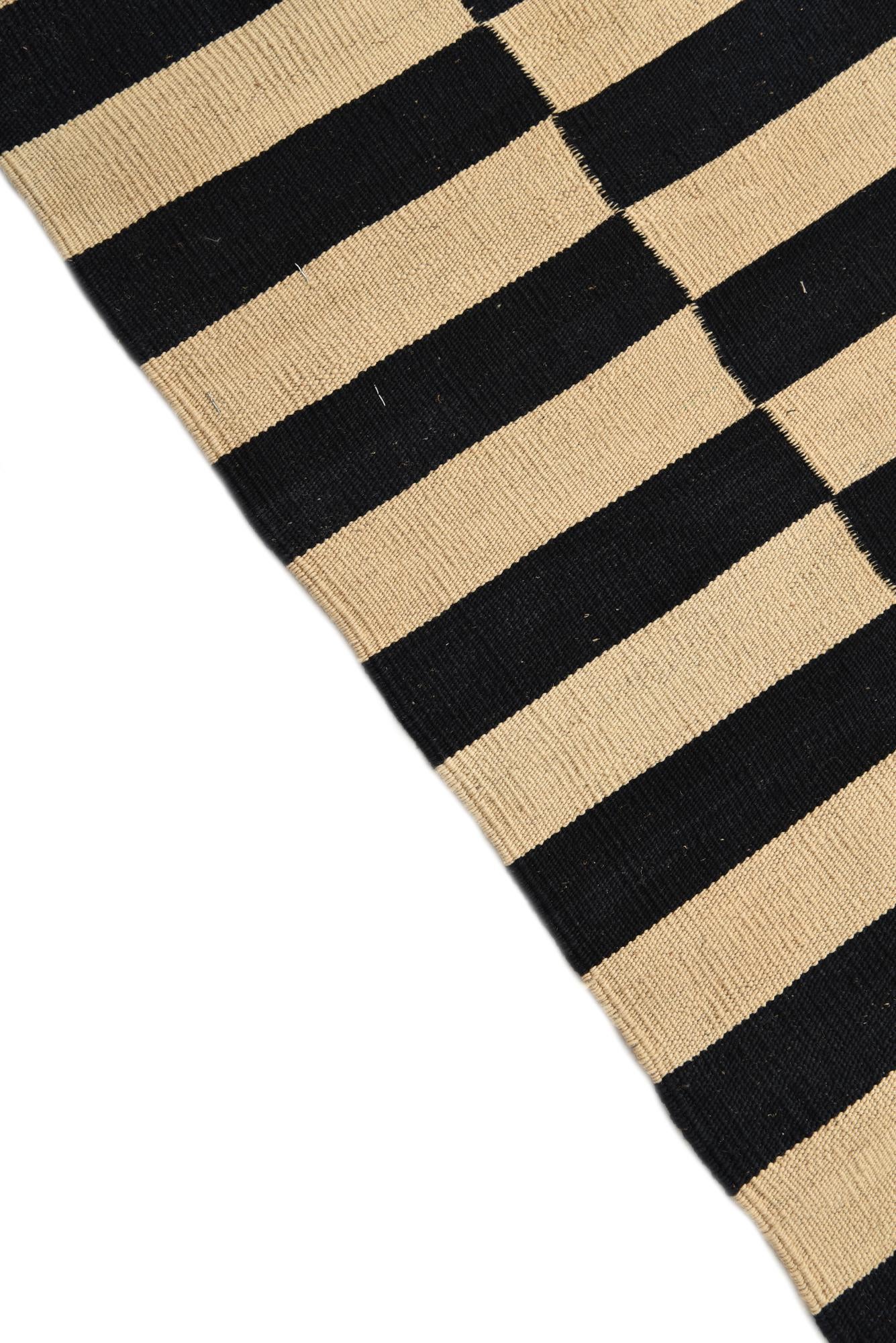 2' 8 x 3' 10 Hand Woven Kilim Modern Wool Rug