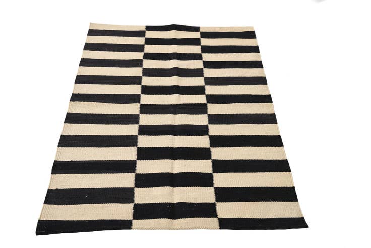 Detail image of 2' 7 x 3' 10 Hand Woven Kilim Modern Wool Rug