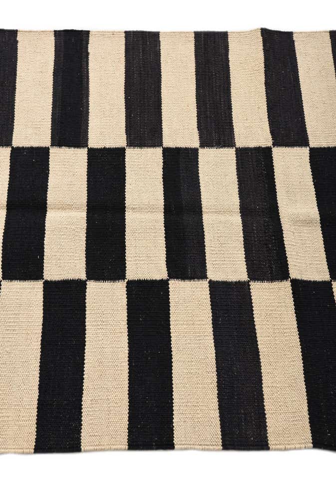 2' 7 x 3' 10 Hand Woven Kilim Modern Wool Rug