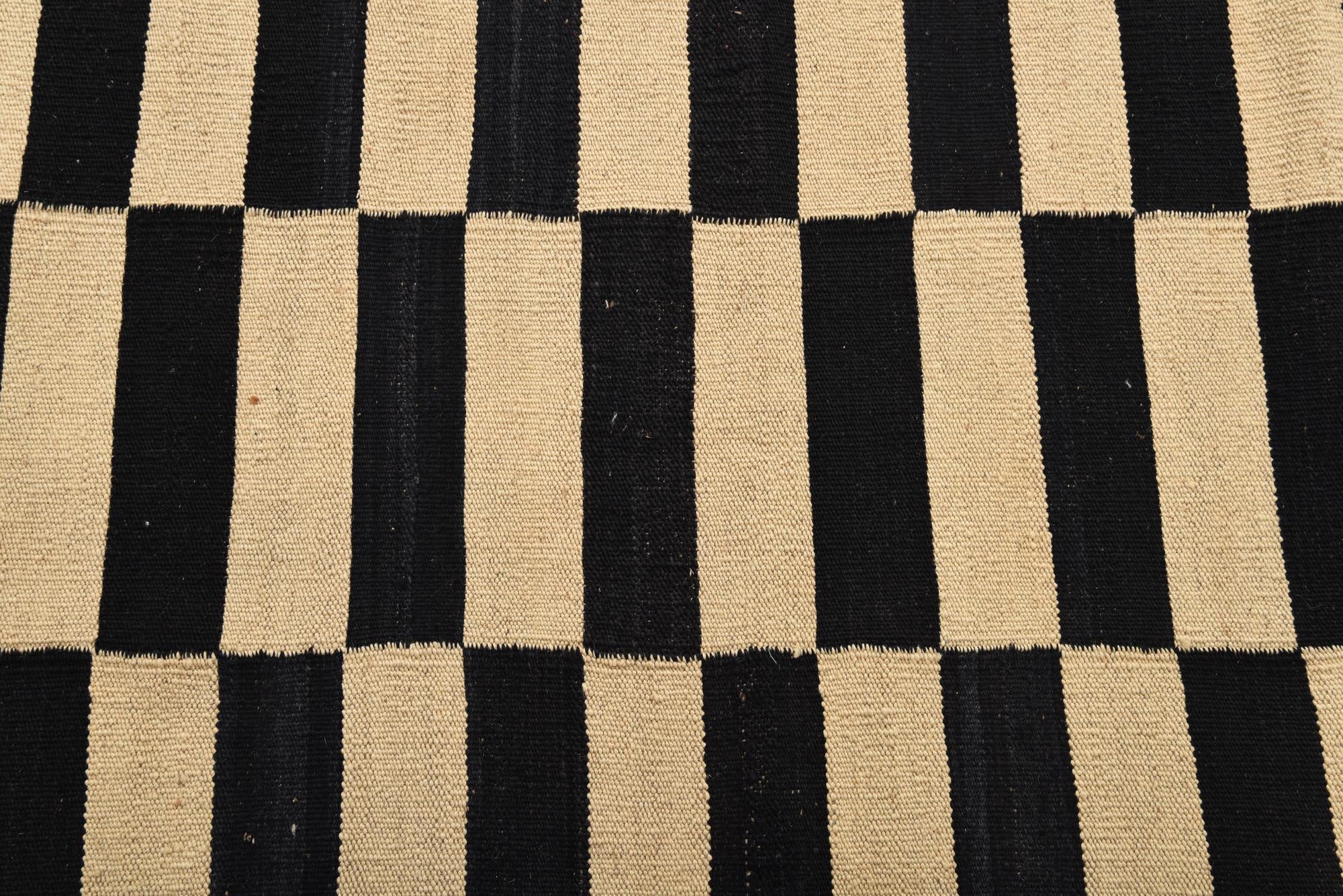 2' 8 x 3' 11 Hand Woven Kilim Modern Wool Rug