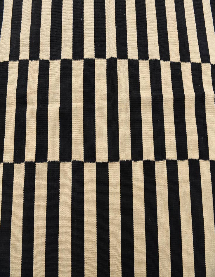 Detail image of 3' 4 x 4' 11  Hand Woven Kilim Modern Wool Rug
