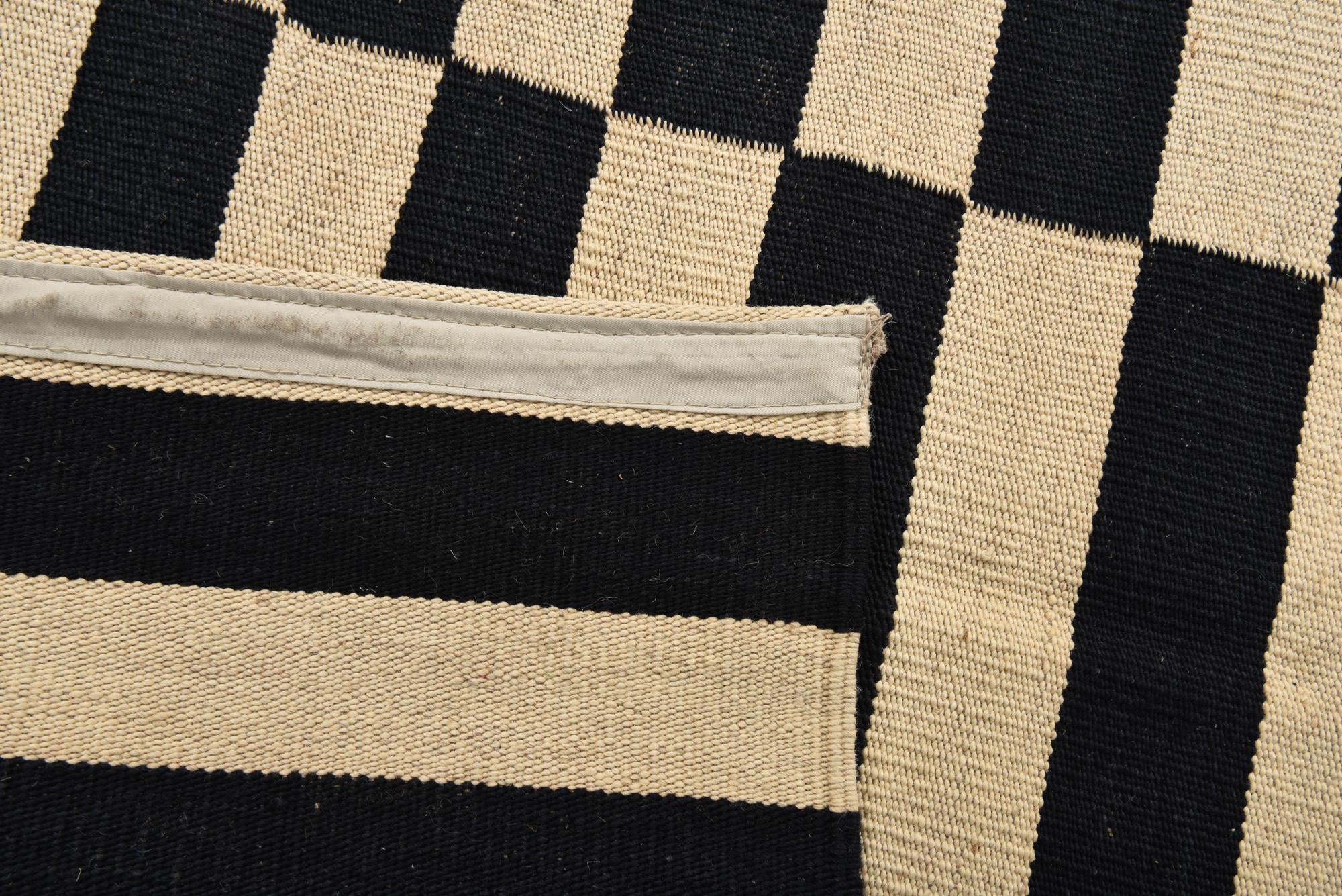3' 4 x 4' 11 Hand Woven Kilim Modern Wool Rug