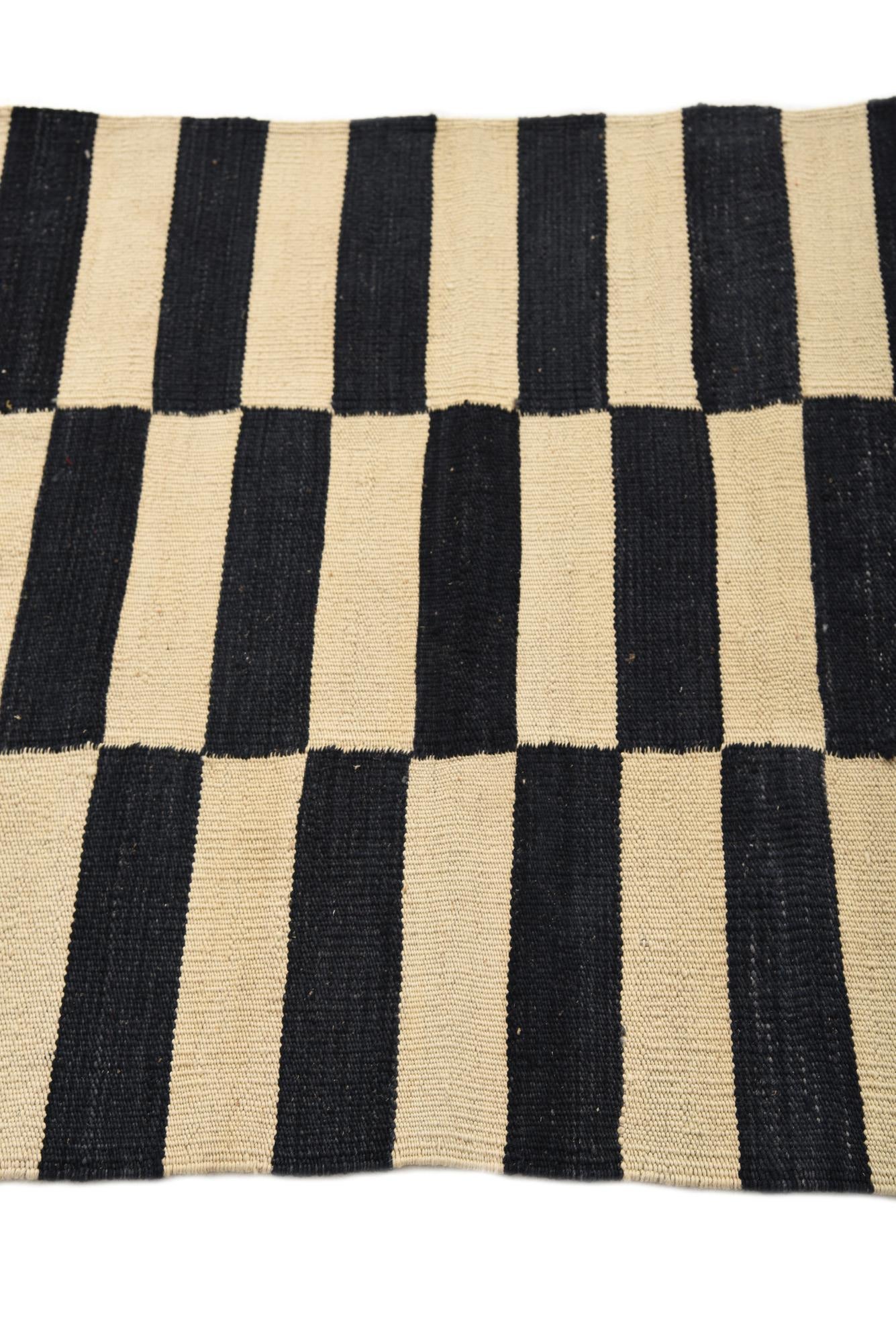 2' 7 x 3' 11 Hand Woven Kilim Modern Wool Rug