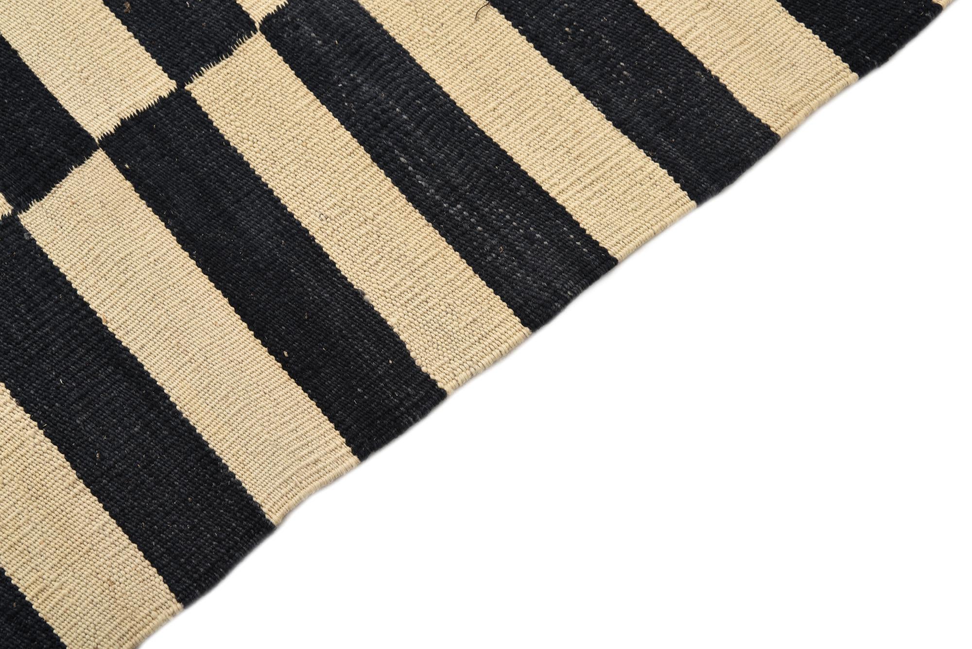 2' 7 x 3' 11 Hand Woven Kilim Modern Wool Rug