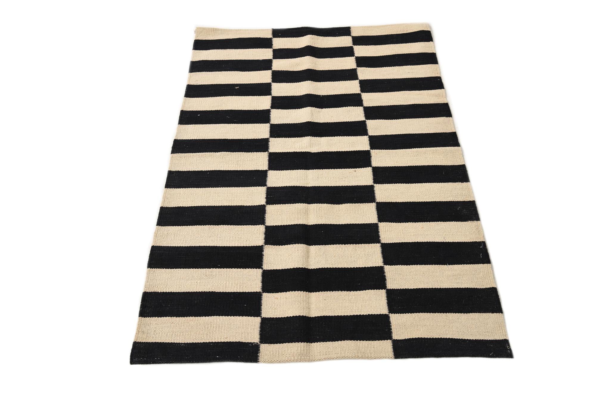 2' 7 x 3' 11 Hand Woven Kilim Modern Wool Rug