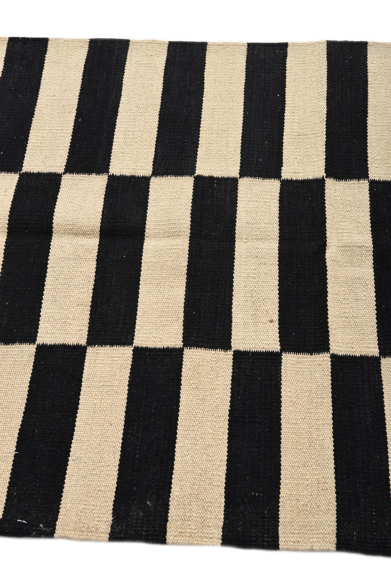 2' 7 x 3' 11 Hand Woven Kilim Modern Wool Rug