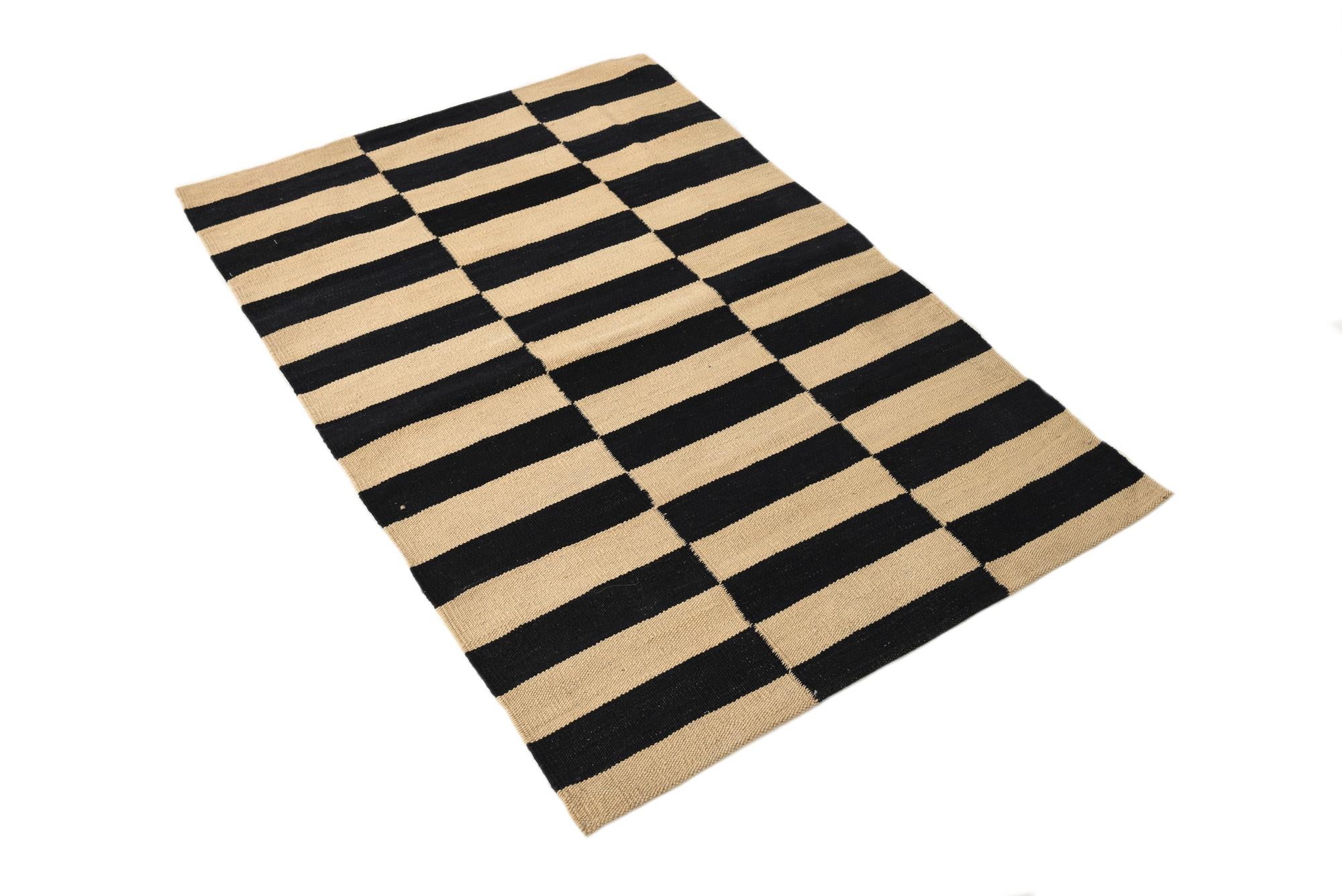 2' 7 x 4' Hand Woven Kilim Modern Wool Rug