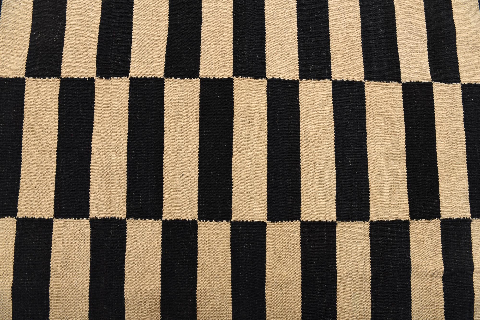 2' 7 x 4' Hand Woven Kilim Modern Wool Rug