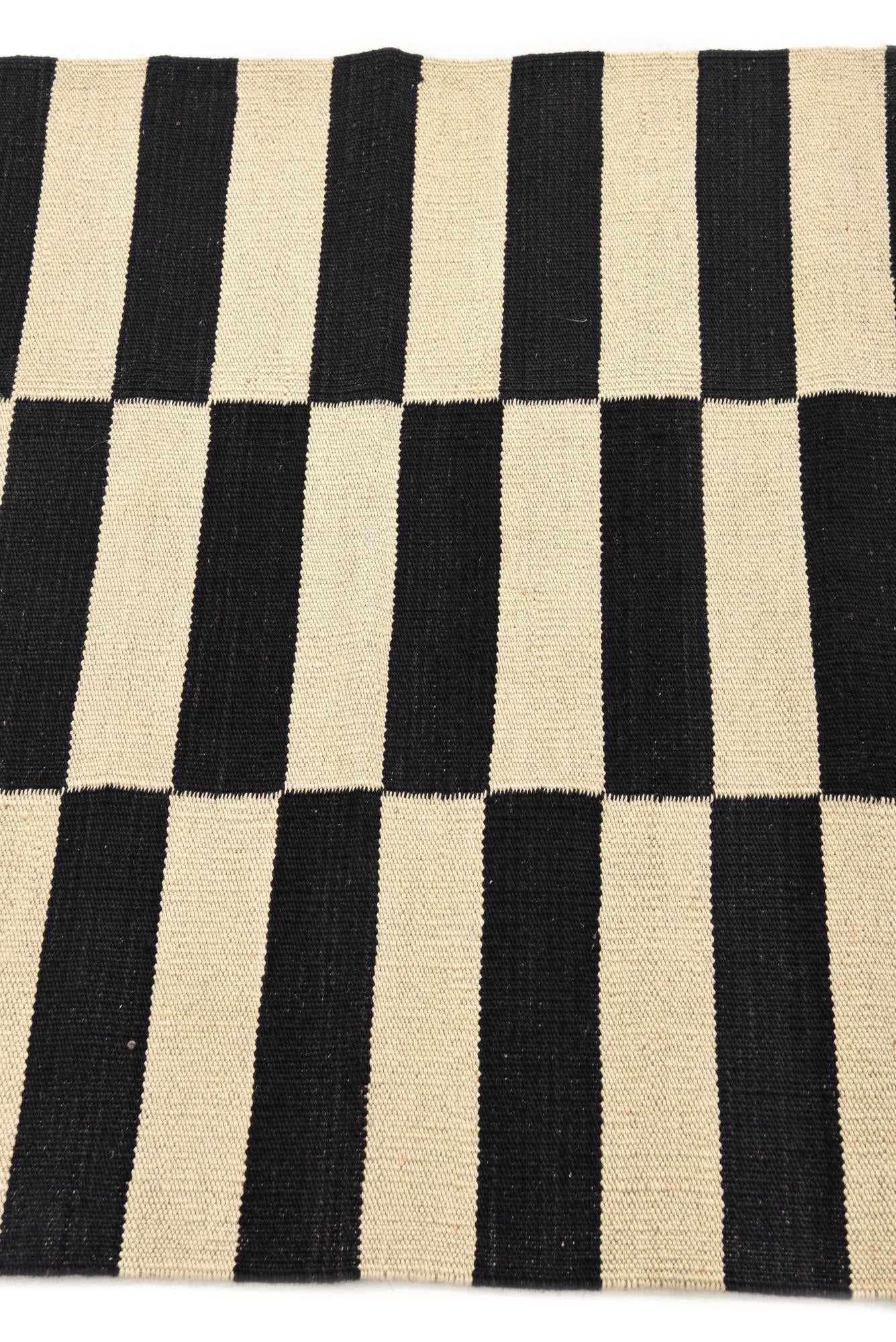 2' 7 x 3' 11 Hand Woven Kilim Modern Wool Rug