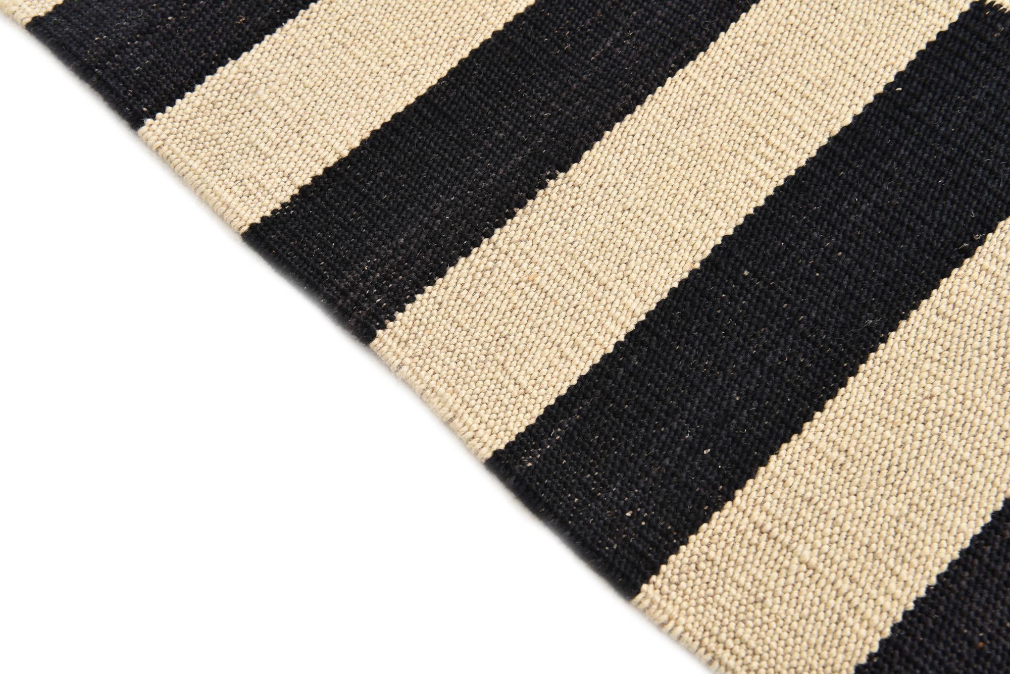 2' 7 x 3' 11 Hand Woven Kilim Modern Wool Rug