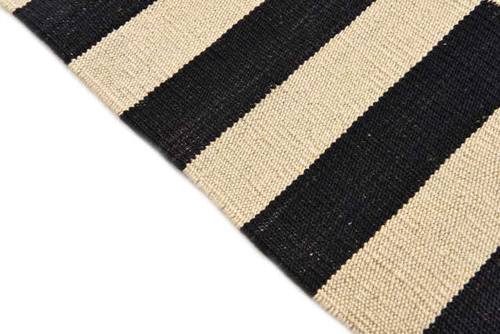 2' 7 x 3' 11 Hand Woven Kilim Modern Wool Rug