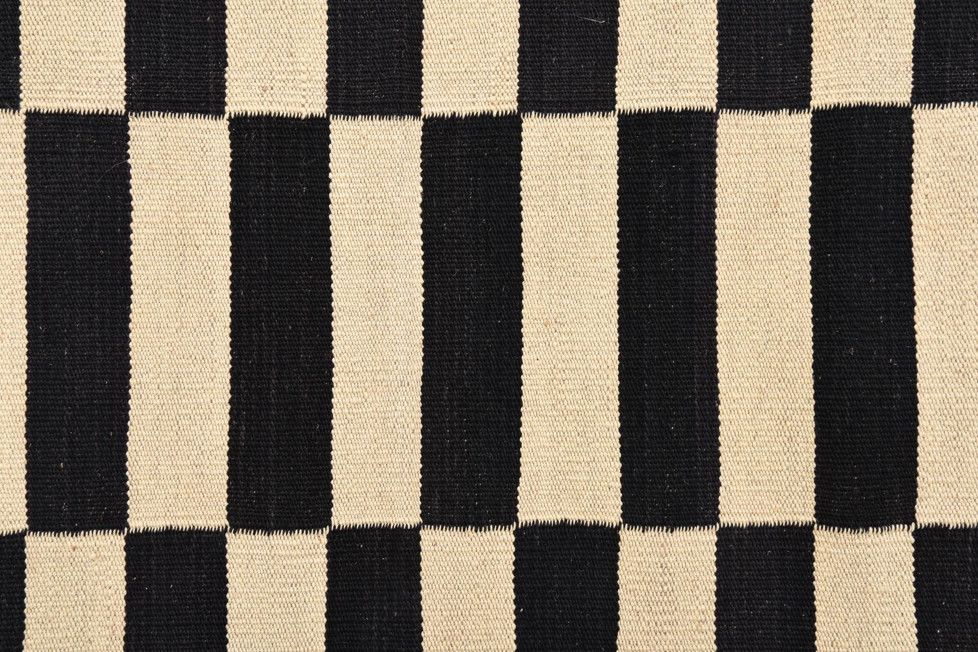 2' 7 x 3' 11 Hand Woven Kilim Modern Wool Rug
