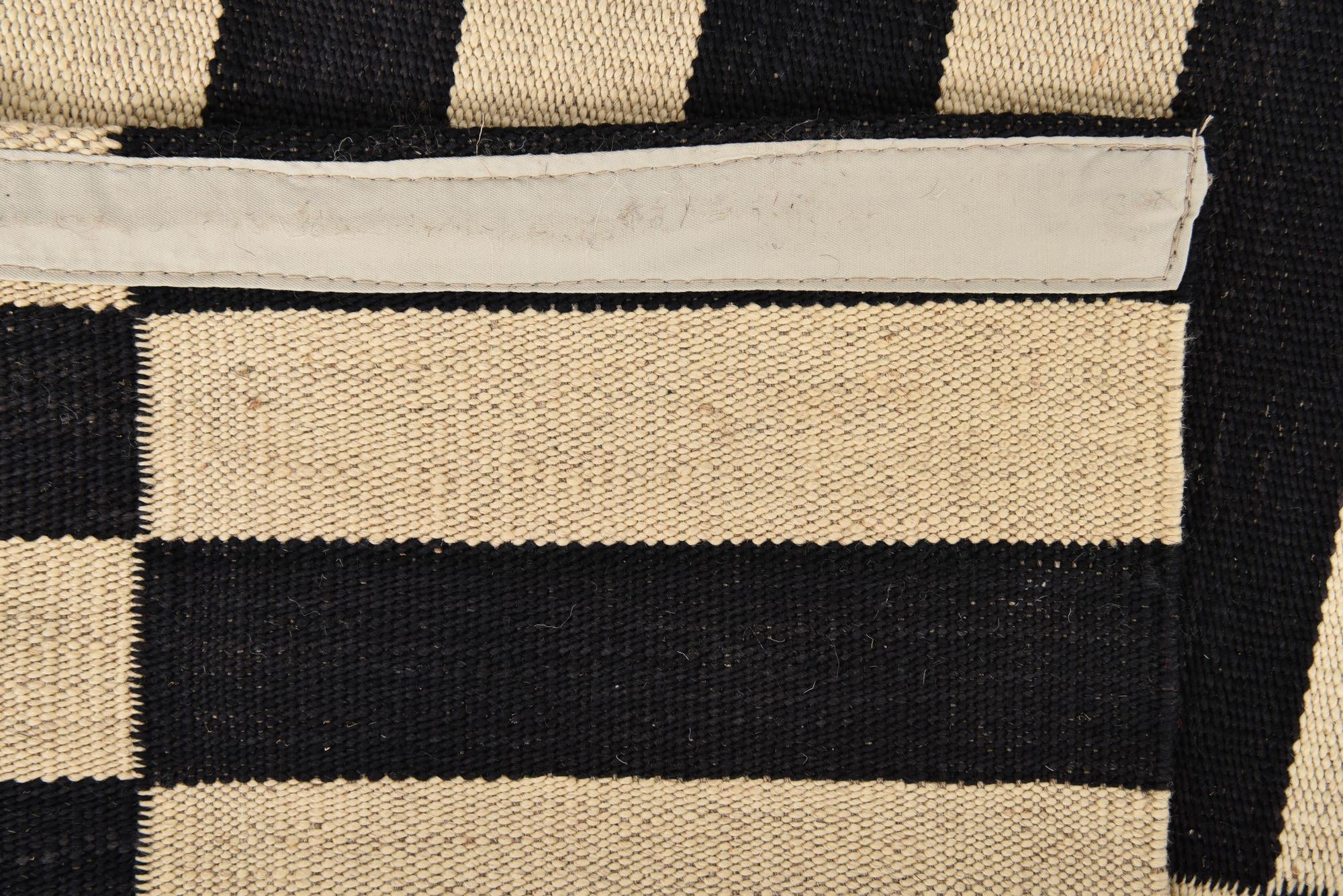 2' 7 x 3' 11 Hand Woven Kilim Modern Wool Rug