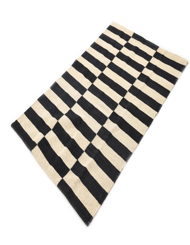 Detail image of 2' 7 x 3' 11  Hand Woven Kilim Modern Wool Rug