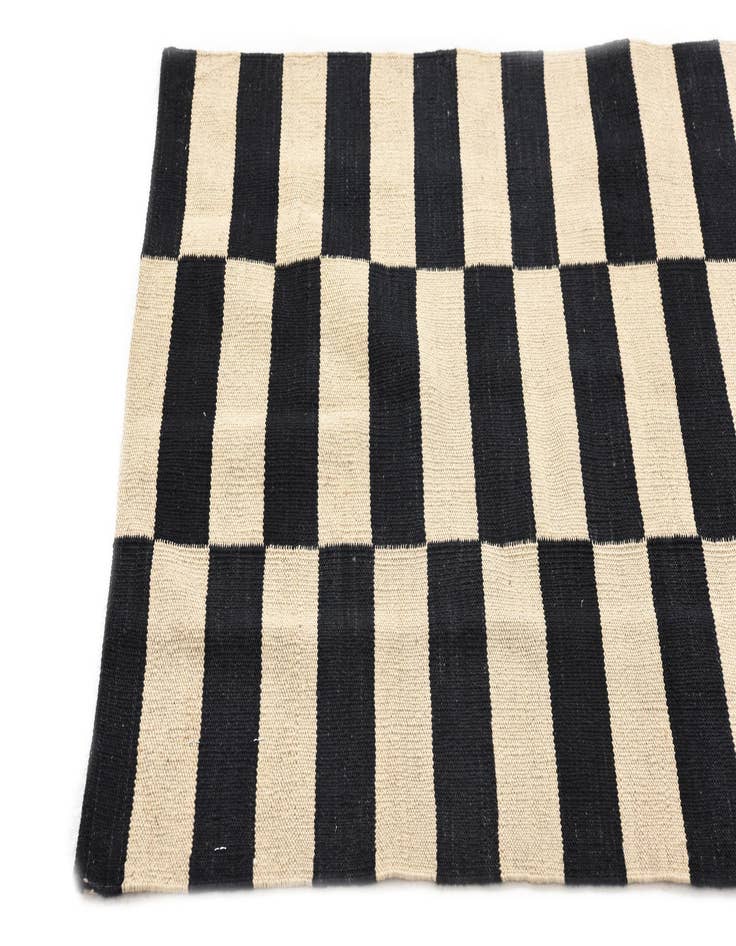 Detail image of 2' 7 x 3' 11 Hand Woven Kilim Modern Wool Rug