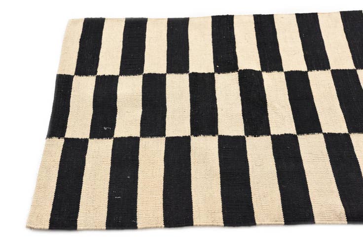 Detail image of 2' 8 x 4' Hand Woven Kilim Modern Wool Rug