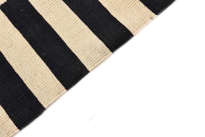 2' 8 x 4' Hand Woven Kilim Modern Wool Rug