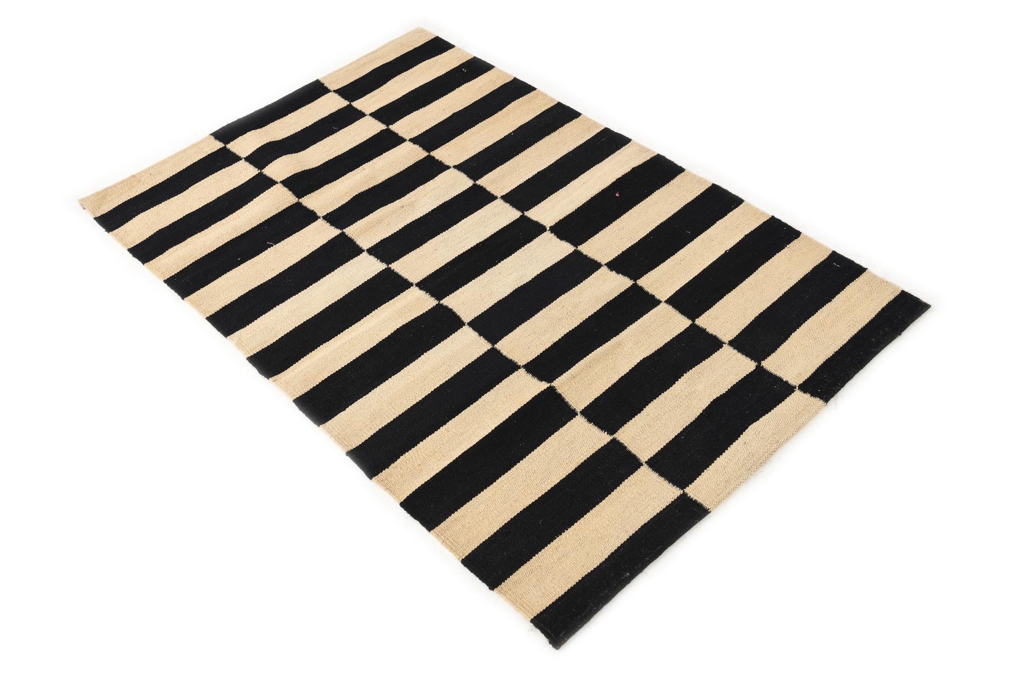 2' 8 x 4' Hand Woven Kilim Modern Wool Rug