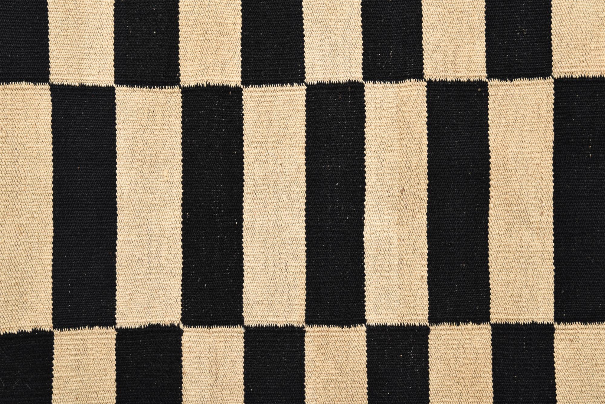 2' 8 x 4' Hand Woven Kilim Modern Wool Rug