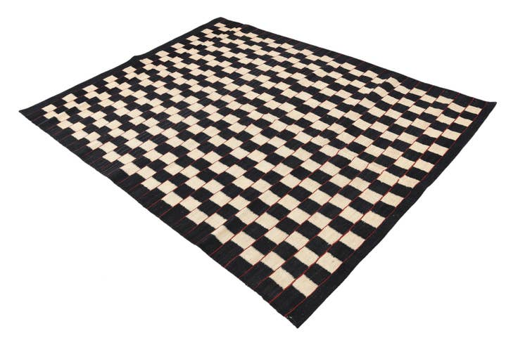 Detail image of 4' 11 x 6' 4 Hand Woven Kilim Modern Wool Rug