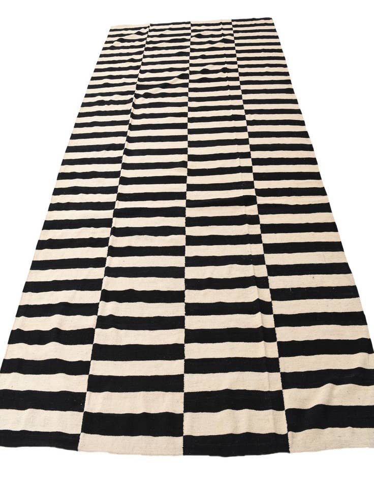 Detail image of 8' 2 x 11' 2  Hand Woven Kilim Modern Wool Rug