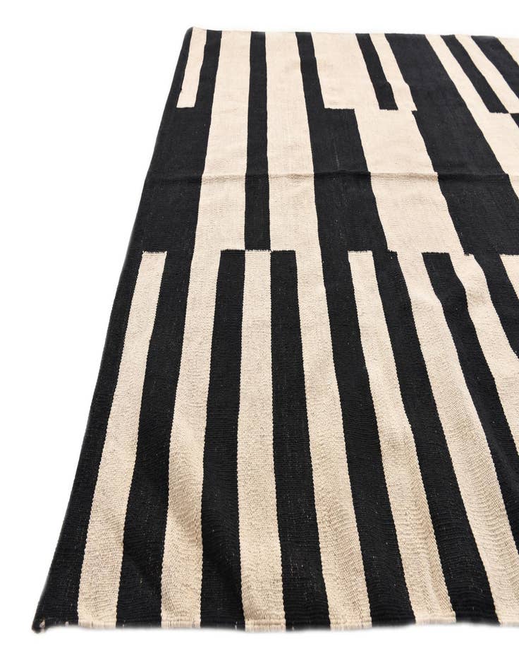Detail image of 5' 8 x 8' Hand Woven Kilim Modern Wool Rug