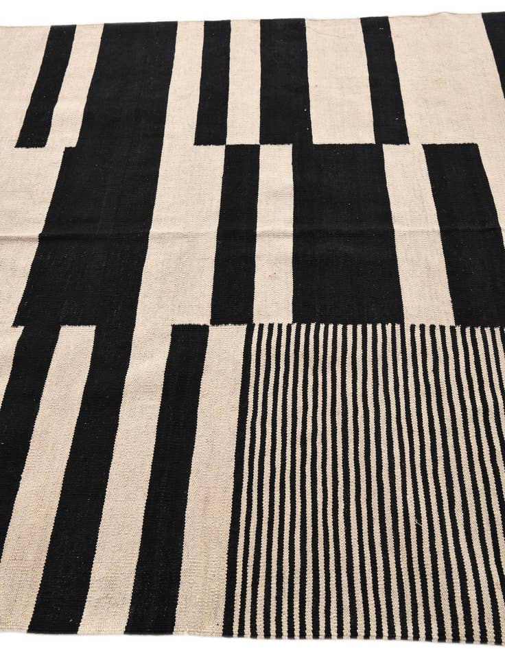 Detail image of 5' 8 x 8' Hand Woven Kilim Modern Wool Rug
