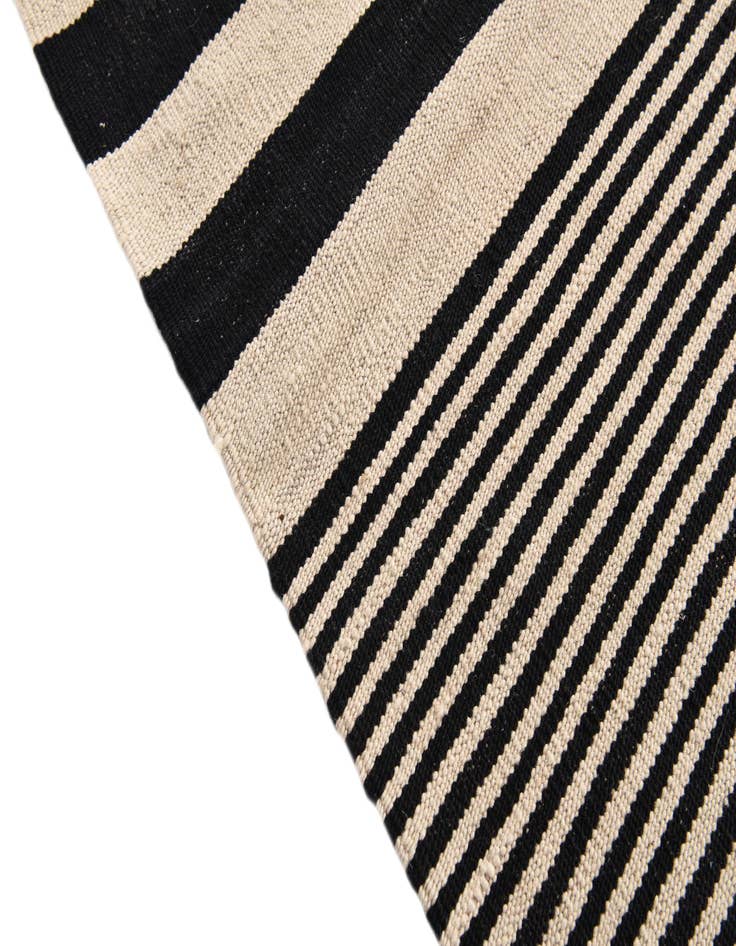 Detail image of 5' 8 x 8' Hand Woven Kilim Modern Wool Rug