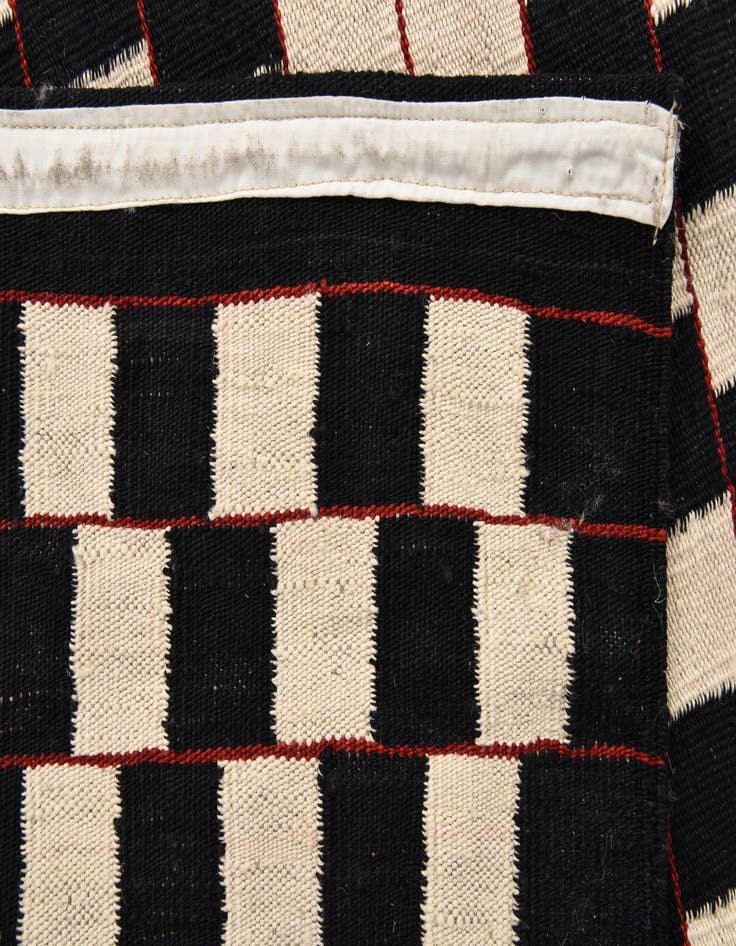Detail image of 5' 8 x 7' 9  Hand Woven Kilim Modern Wool Rug