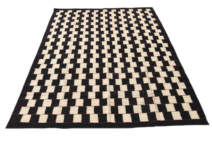 Detail image of 4' 10 x 6' 4 Hand Woven Kilim Modern Wool Rug