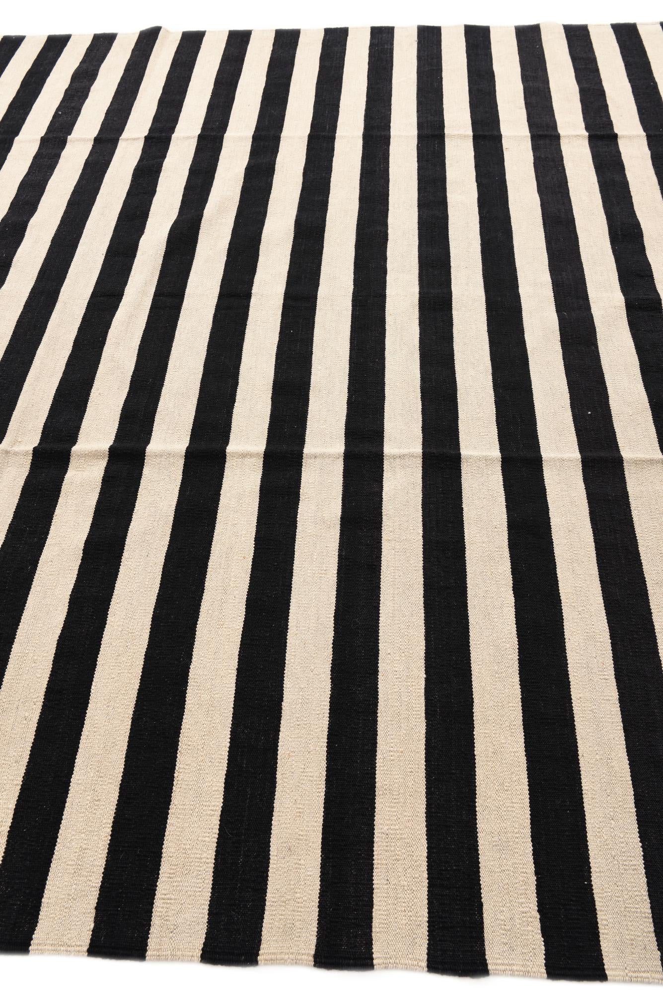8' 6 x 9' 8 Hand Woven Kilim Modern Wool Rug