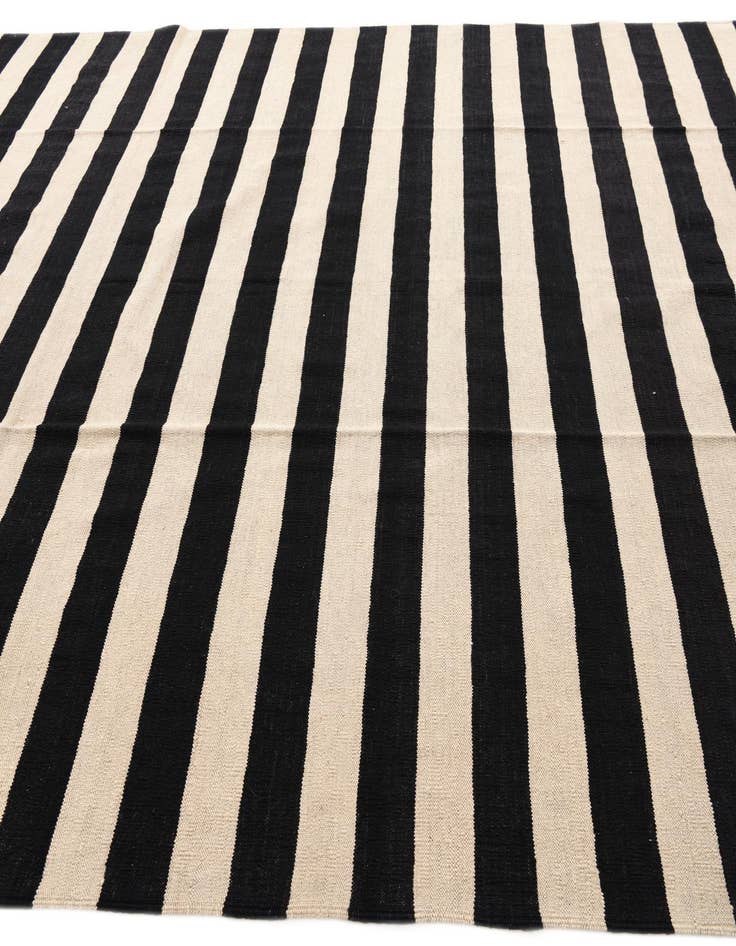 Detail image of 8' 6 x 9' 8  Hand Woven Kilim Modern Wool Rug