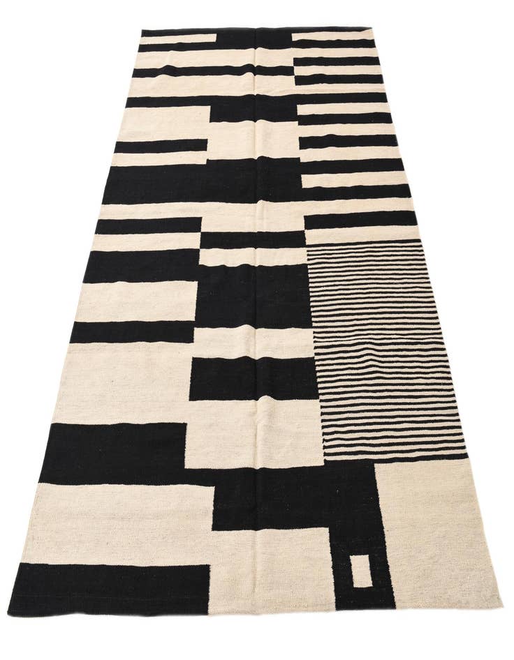 Detail image of 5' 8 x 7' 9  Hand Woven Kilim Modern Wool Rug